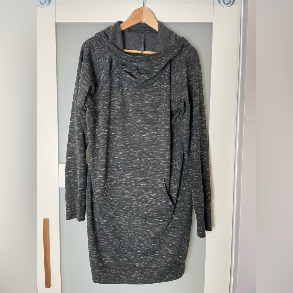 Gaiam women’s hidden tunic with pocket. Slate gray blackish color. XL. Not worn.